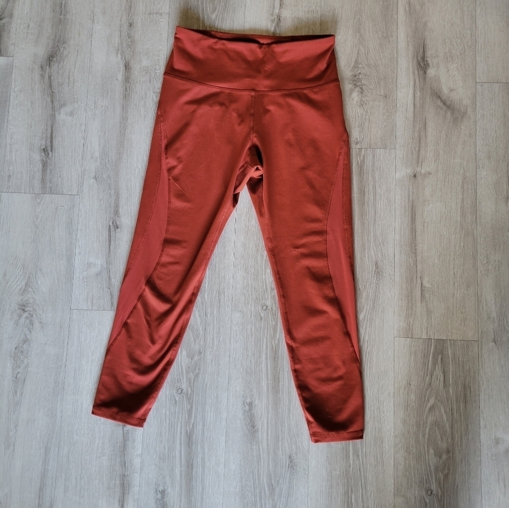 Women's M Old Navy Active Elevate Leggings